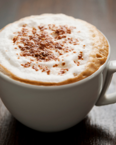 Descubre Nuestro Cappuccino con Sabor: Una Experiencia Caliente Única